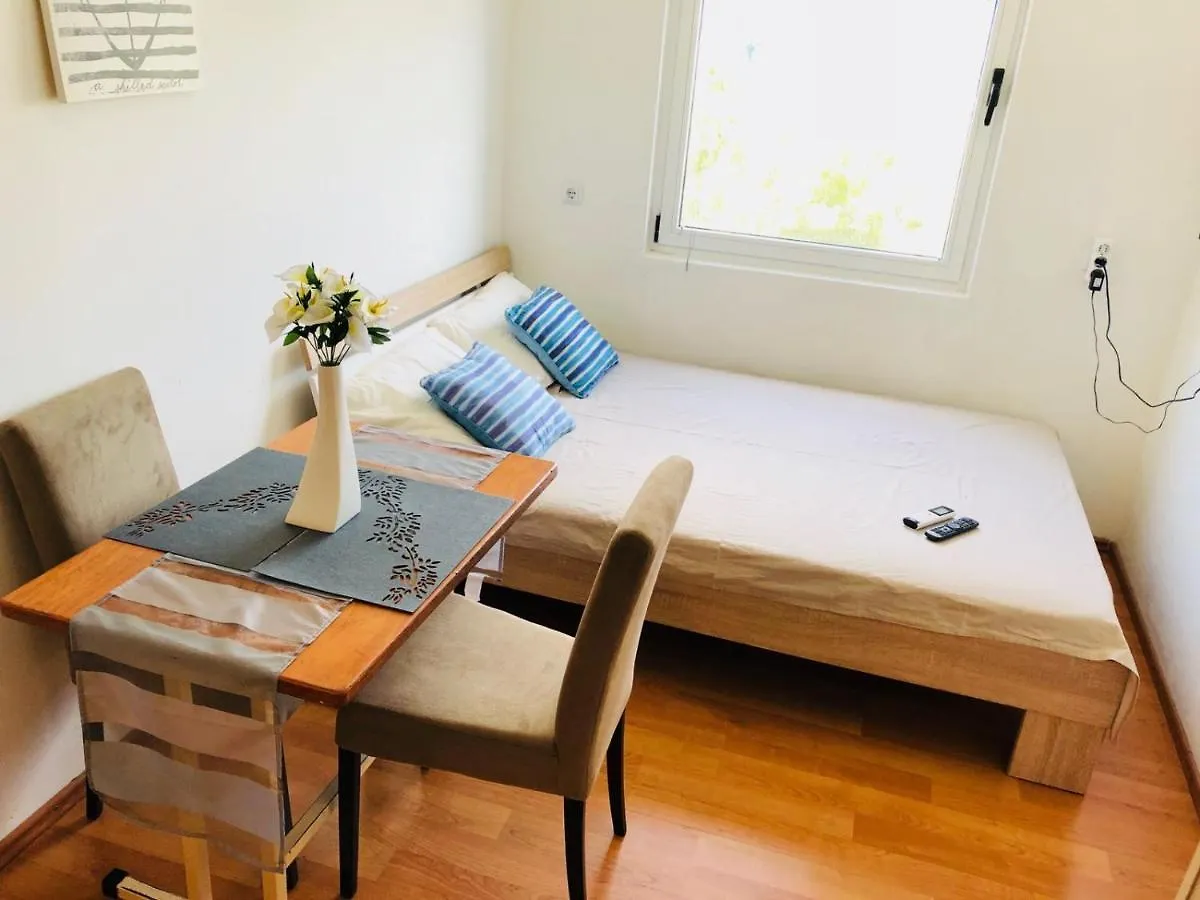 Guest house Rooms For Two With Private Bathroom Near Split Center