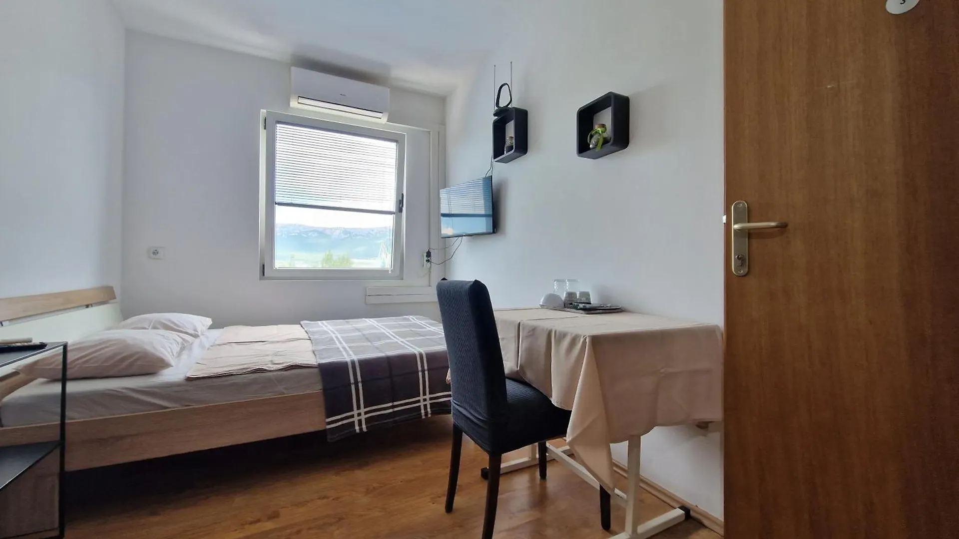 Rooms For Two With Private Bathroom Near Split Center